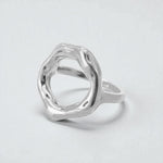 Load image into Gallery viewer, Lisse Circle Band
