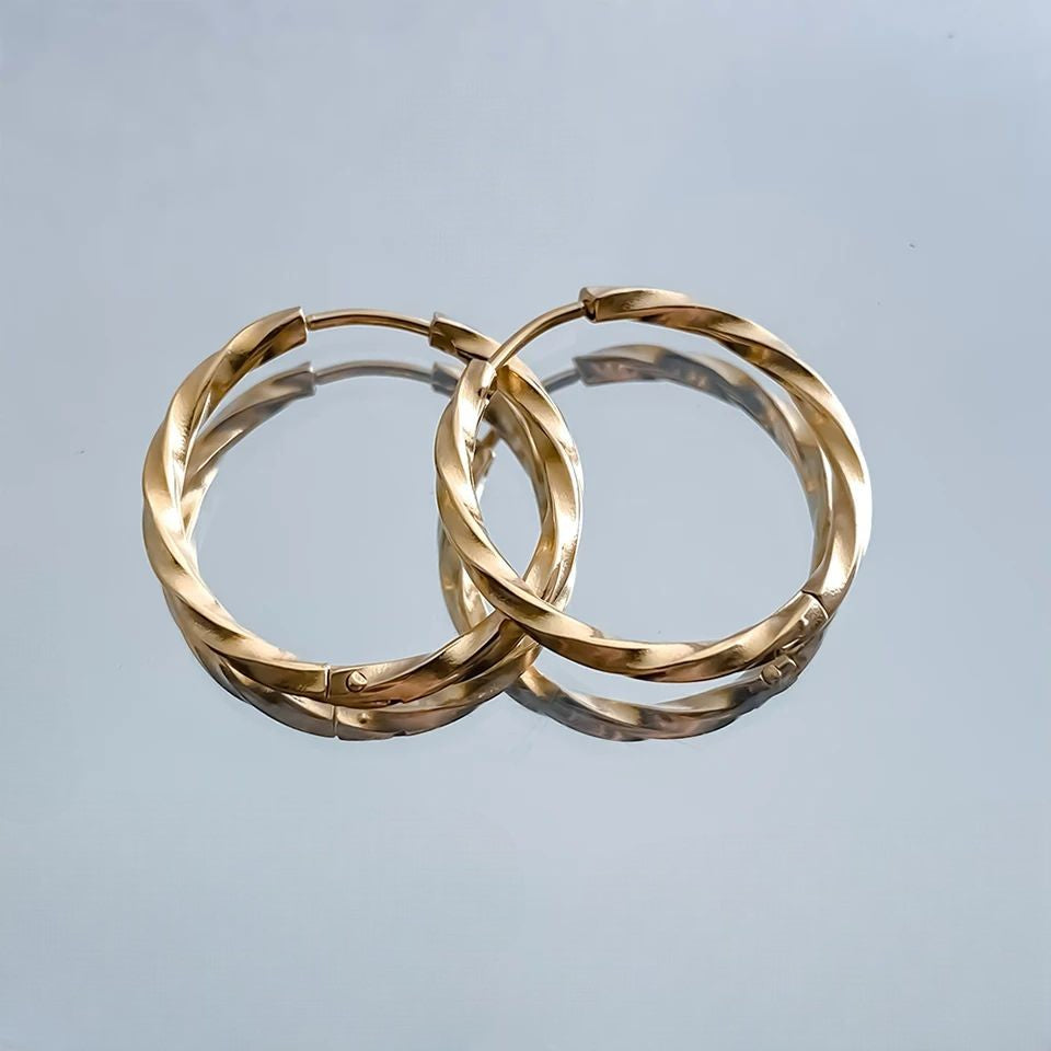 Soleil Twist Hoops
