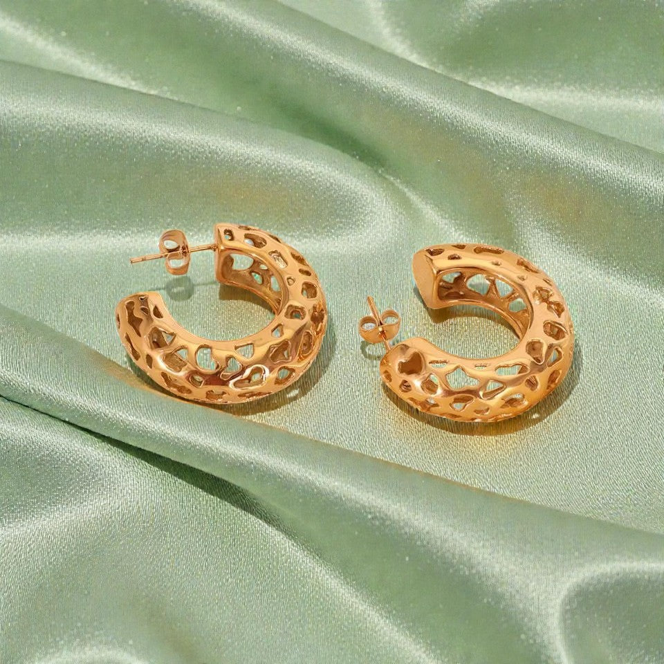 Soleil filigree cutout hoops