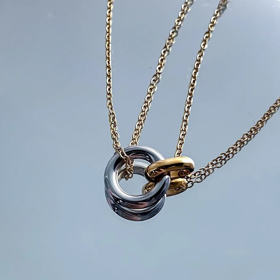 Vesa Dual Orbit Necklace